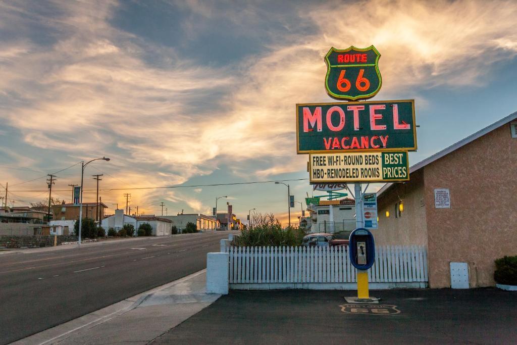 Route 66 Motel Barstow Exteriör bild
